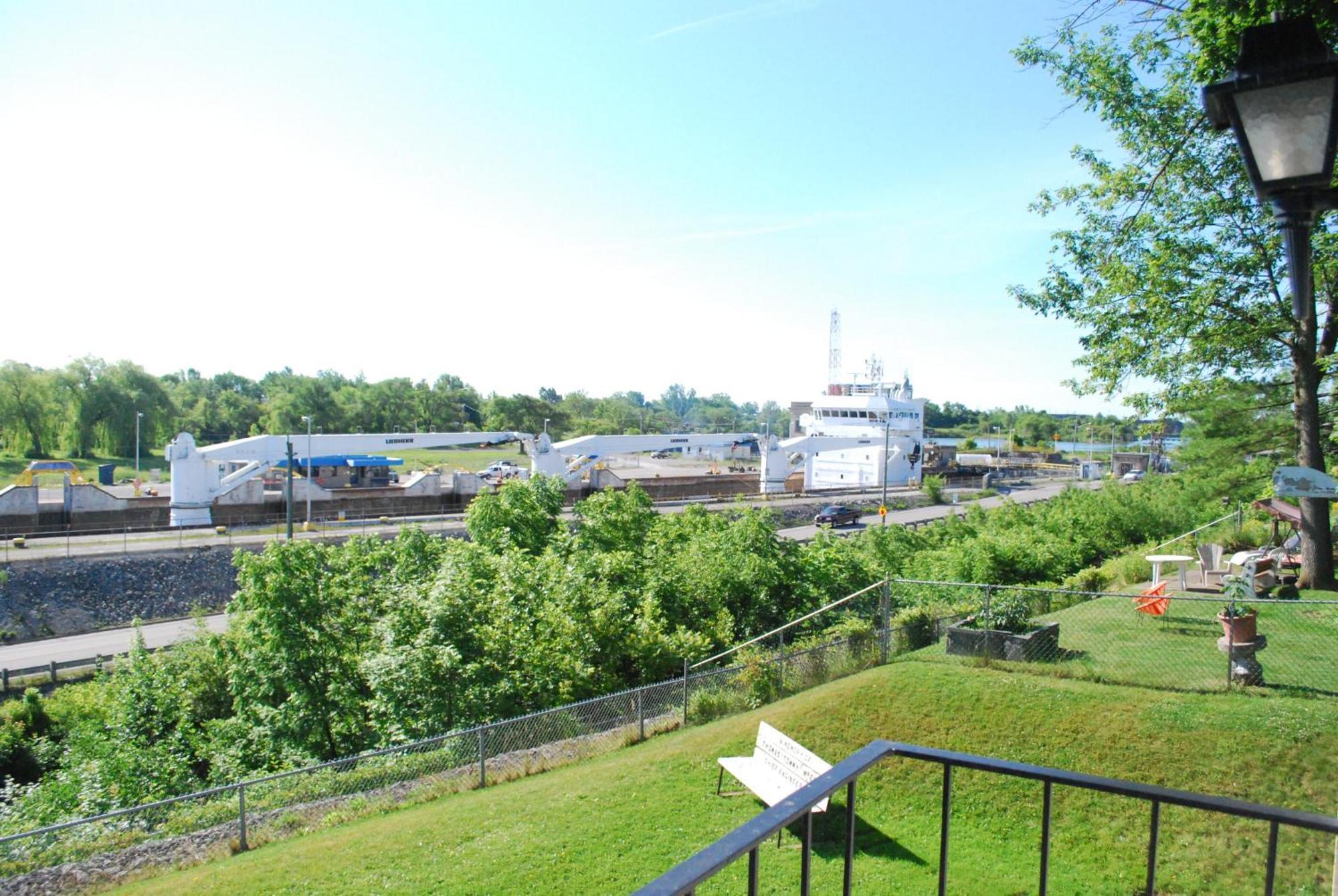 The Inn At Lock Seven Thorold Экстерьер фото