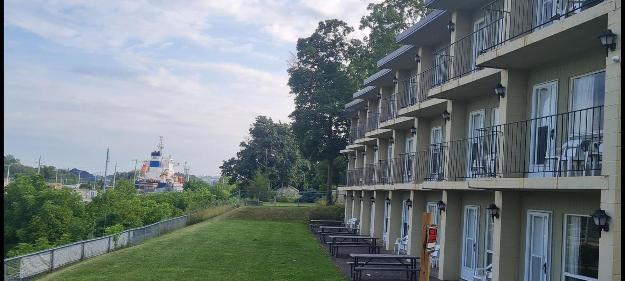 The Inn At Lock Seven Thorold Экстерьер фото