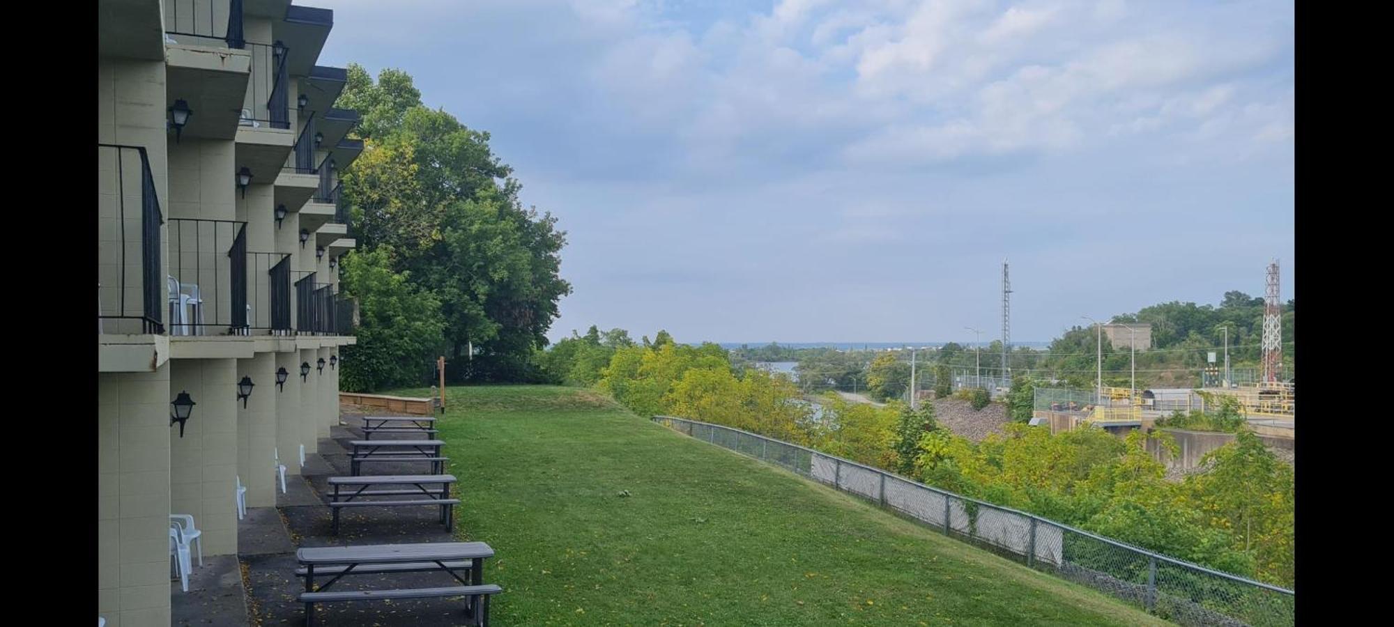 The Inn At Lock Seven Thorold Экстерьер фото