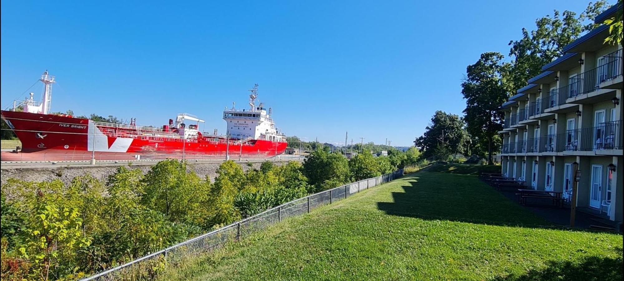 The Inn At Lock Seven Thorold Экстерьер фото